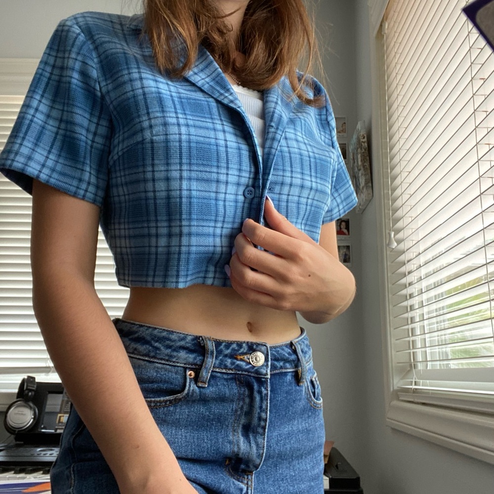 Brandy Melville Cropped Blue Plaid Button Up